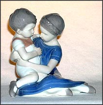 Playing Children, Bing & Grondahl Figurine #1568 MAIN