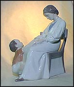 Dickie's Mama, Bing & Grondahl Figurine #1642 MAIN