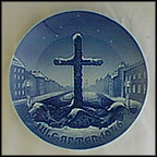 Commemoration Cross Collector Plate by Margrethe Hyldahl MAIN