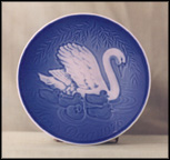 Swan Family Collector Plate by Henry Thelander MAIN