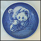 Panda And Cubs Collector Plate by Leif Ragn-Jensen MAIN