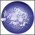 Arctic Wolf With Cubs Collector Plate by Finn Clausen MAIN