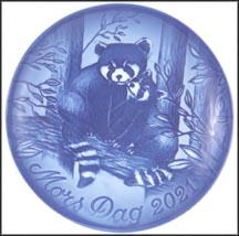 Red Panda with Cub Collector Plate by Allan Therkelsen MAIN