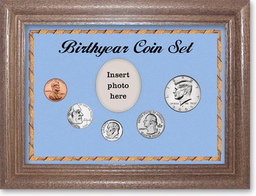 2005 Birth Year Coin Gift Set with a blue background and dark oak frame MAIN