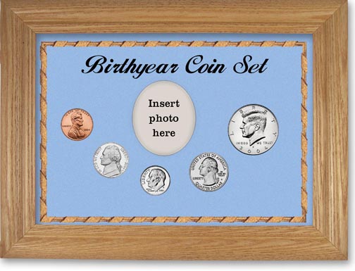 2004 Birth Year Coin Gift Set with a blue background and wheat frame MAIN
