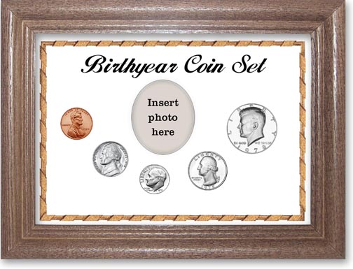 1978 Birth Year Coin Gift Set with a white background and dark oak frame MAIN