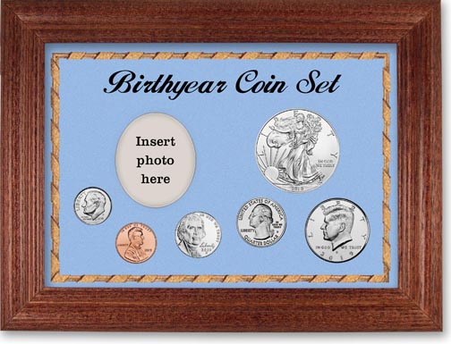 2019 Birth Year Deluxe Gift Set with a blue background and cherry frame MAIN