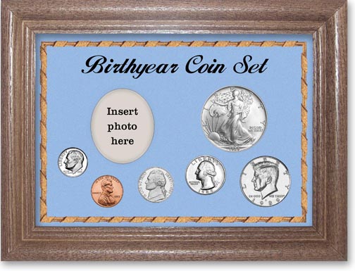 1989 Birth Year Deluxe Gift Set with a blue background and dark oak frame MAIN