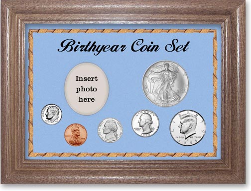 1995 Birth Year Deluxe Gift Set with a blue background and dark oak frame MAIN