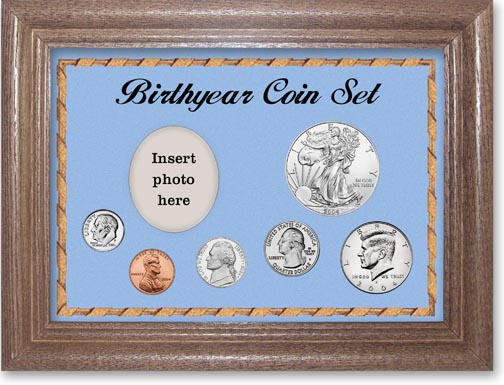 2004 Birth Year Deluxe Gift Set with a blue background and dark oak frame MAIN