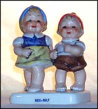 Rosi And Rolf The Hikers, Goebel Co-Boy's Kinder Figurine  #603 MAIN
