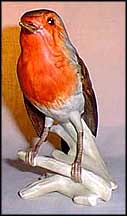 Robin, Goebel Figurine  #CV 100 MAIN