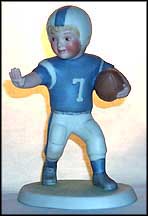 Touchdown Flyer, Goebel Amerikids Figurine by Harry Holt  #nn-TF MAIN