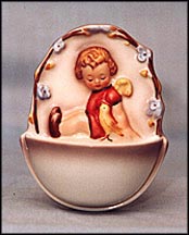 Angel With Bird, M. I. Hummel Holy Water Font MAIN