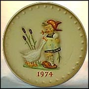 1974 Goose Girl, M. I. Hummel Annual Plate MAIN