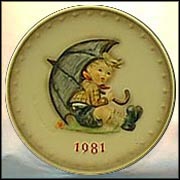1981 Umbrella Boy, M. I. Hummel Annual Plate MAIN