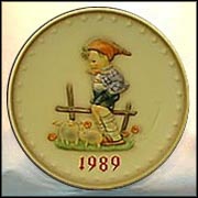 1989 Farm Boy, M. I. Hummel Annual Plate MAIN