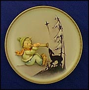 Winter Melody, M. I. Hummel Four Seasons Plate MAIN