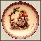 Happy Pastime, M. I. Hummel Mini Annual Plate MAIN