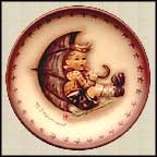 Umbrella Boy, M. I. Hummel Mini Annual Plate MAIN