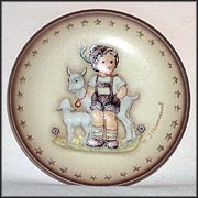 Little Goat Herder, M. I. Hummel Mini Annual Plate MAIN