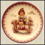 Wayside Harmony, M. I. Hummel Mini Annual Plate MAIN