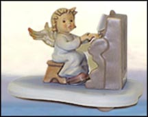 Precious Pianist, M. I. Hummel Figurine MAIN