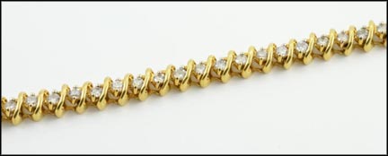 Diamond Tennis Bracelet in 18K Yellow Gold LARGE
