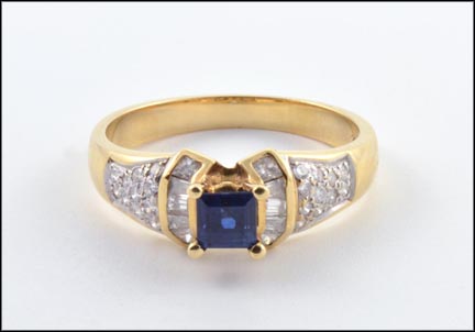 Sapphire and Diamond Ring in 14K Yellow Gold MAIN