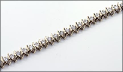 Diamond Tennis Bracelet in 14K White Gold LARGE
