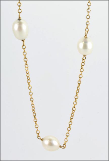 Pearl Station Necklace in 14K Yellow Gold MAIN