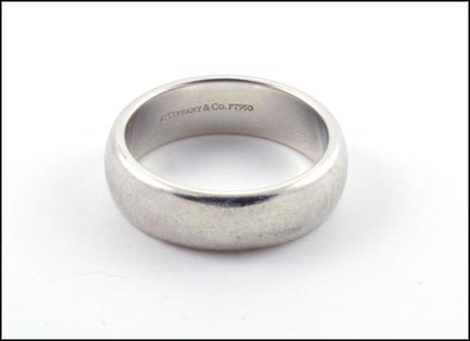 Tiffany Band in Platinum MAIN