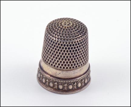 Border Thimble Size 8 in Silver MAIN