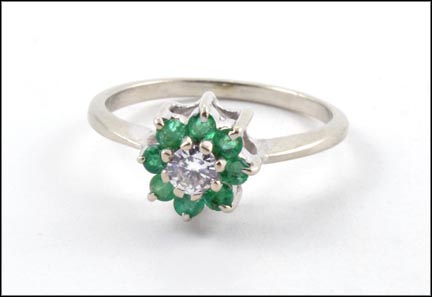 Emerald and Diamond Ring in White Gold MAIN