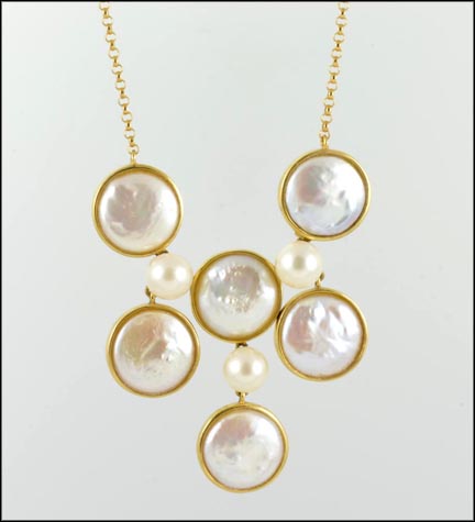 Button Pearl Necklace in 14K Yellow Gold MAIN