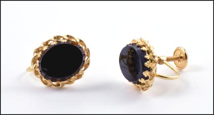 Non-Pierced Onyx Earrings in 14K Yellow Gold MAIN