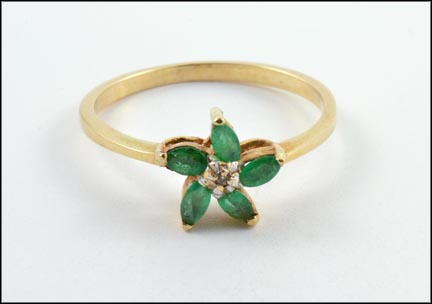 Emerald Flower Ring in 14K Yellow Gold MAIN
