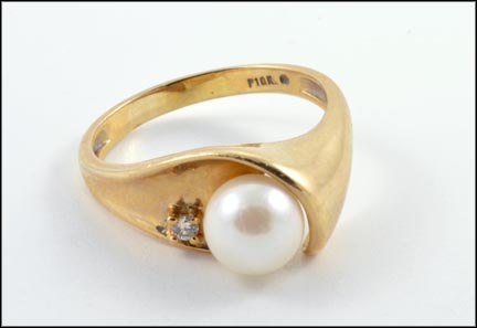 Pearl Ring with Diamond Accent in 10K Yellow Gold MAIN