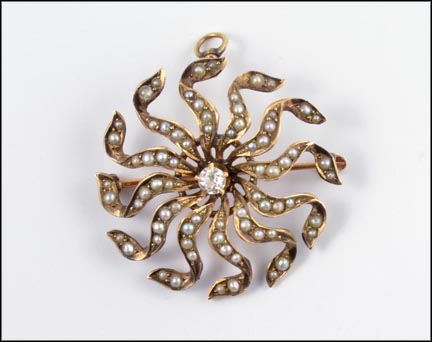 Victorian Sunburst with Pearls Brooch or Pendant in Yellow Gold MAIN