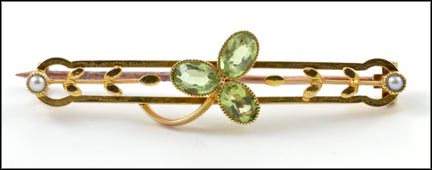 Victorian Peridot Bar Pin in 15K Yellow Gold LARGE