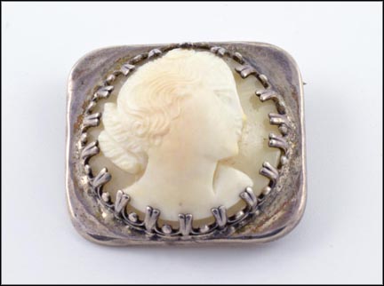 1920s Shell Cameo Pin in Sterling Silver MAIN