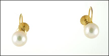 Pearl Screwback Earrings in 14K Yellow Gold MAIN
