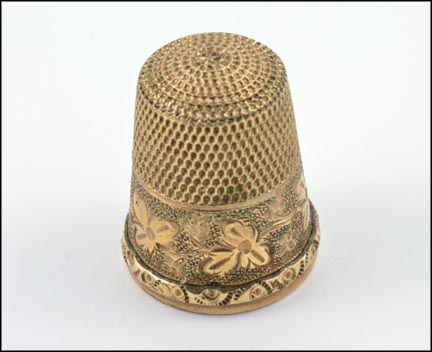 1890s Monogrammed and Floral Thimble in 9K Yellow Gold LARGE