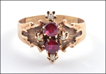 Vintage Ruby Doublet with Pearls Ring in Yellow Gold LARGE