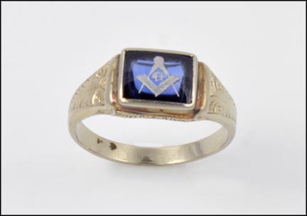 Masonic Ring in White Gold MAIN