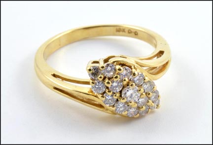 Diamond Cluster Ring in 18K Yellow Gold LARGE