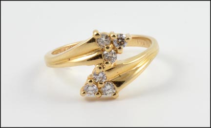 Diamonds On Passing Arrows Ring in 10K Yellow Gold LARGE