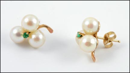 Pearl and Emerald Post Earrings in Yellow Gold LARGE