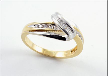 Diamond Ring in 14K Yellow and White Gold MAIN