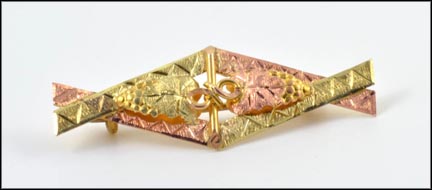 Black Hills Bar Pin 1900s-10s in 10K Black Hills Gold MAIN